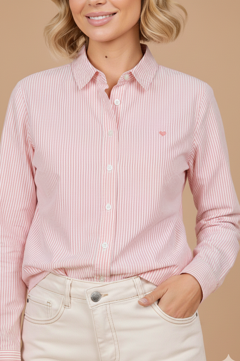 Chemise rayée avec broderie cœur